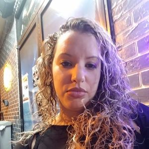 Meet your Posher, Awilda